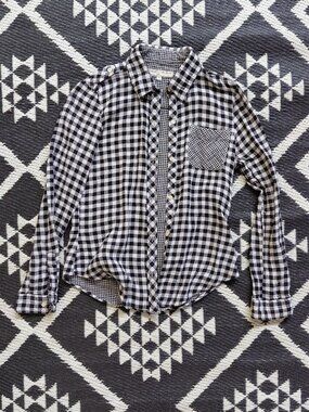 WHAT GOES AROUND COMES AROUND - WOMEN'S FLANNEL. SHIRT.